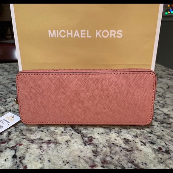 NWT Authentic Michael Kors Jet Set Makeup Bag - Picture 3 of 7